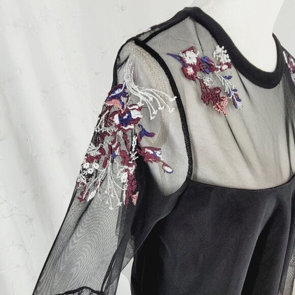 Willow & Clay Mesh Floral Embroidered Yoke Blouse Top Black Size Small - Picture 8 of 14